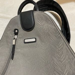 Baggallini
Metro Backpack